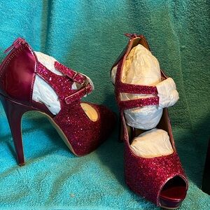 Scene ladies heels